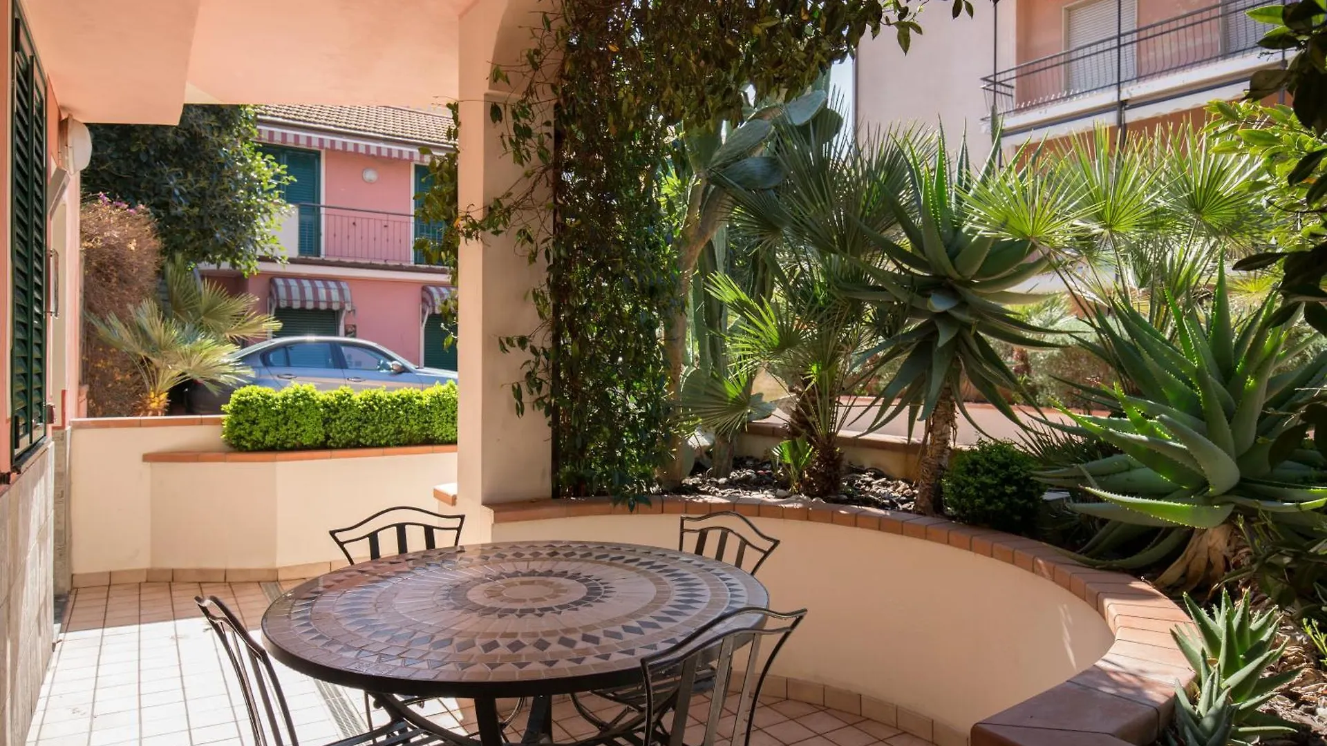 Ξενοδοχείο με διαμερίσματα World Village Apartments Ντιάνο Μαρίνα
