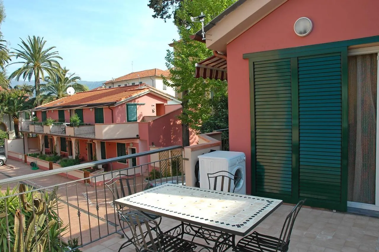 World Village Apartments Ντιάνο Μαρίνα
